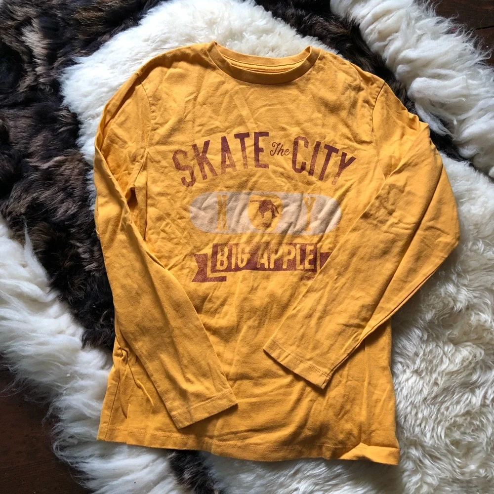 Gap Kids Big Apple top